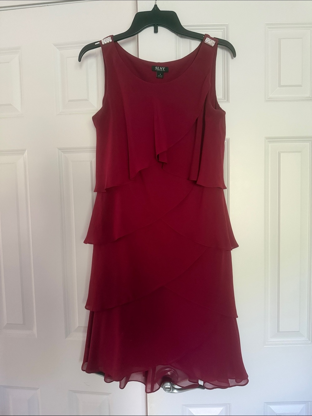 SLNY Burgundy Sleeveless Tiered Chiffon Midi Dress ladies size 8